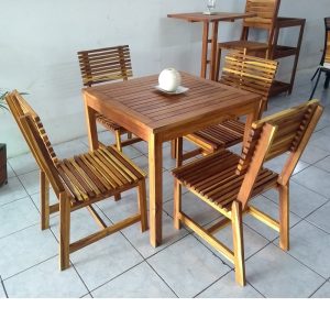 Comedor de madera para jardin- arkideck