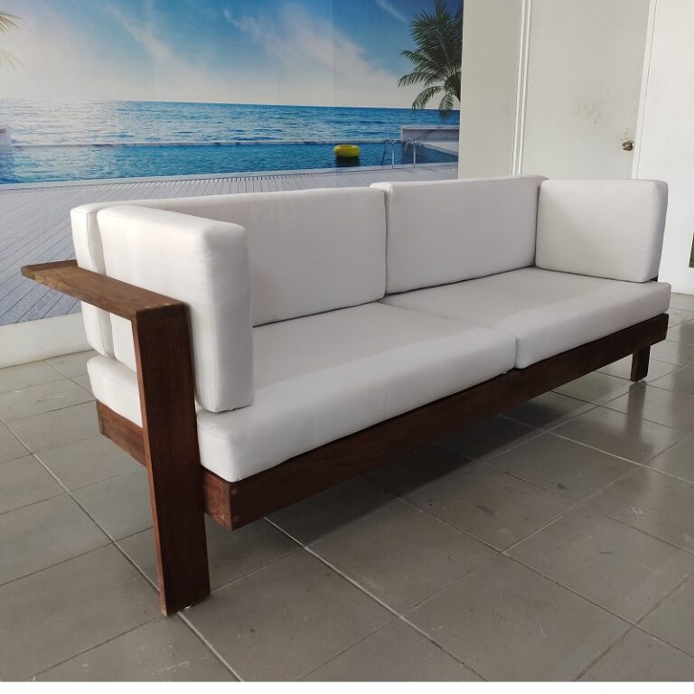 muebles para exterior de madera y de combinación de madera con herrería