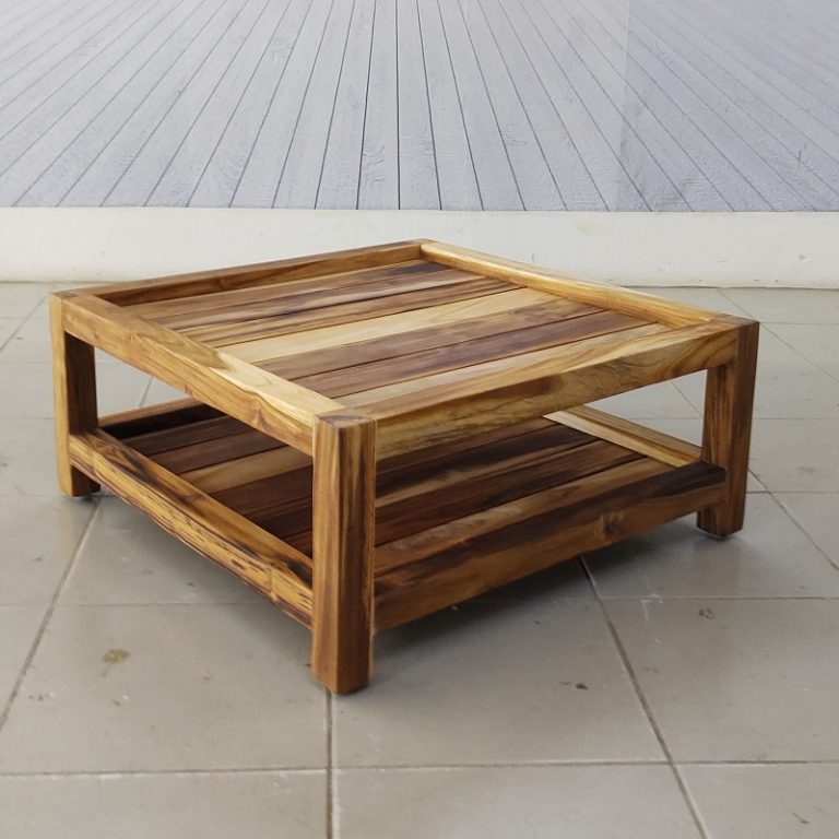 muebles para exterior de madera y de combinación de madera con herrería