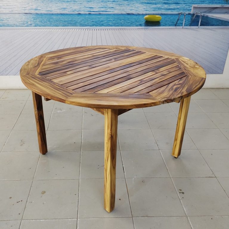 muebles para exterior de madera y de combinación de madera con herrería
