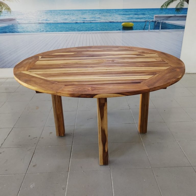 muebles para exterior de madera y de combinación de madera con herrería