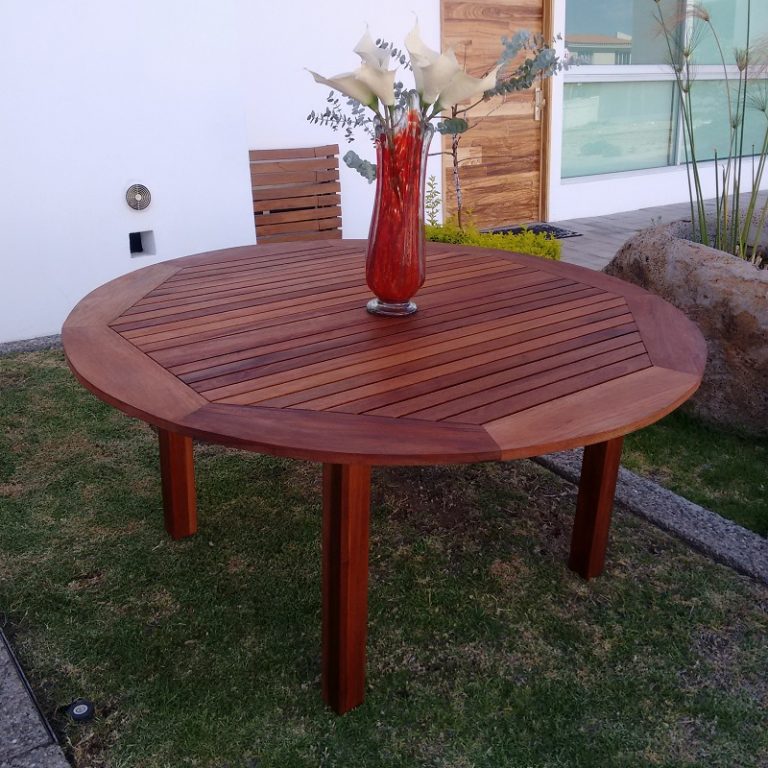 muebles para exterior de madera y de combinación de madera con herrería